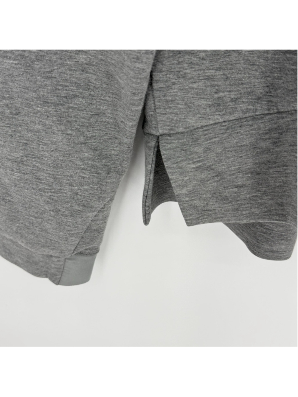 Athleta Modern Crew Neck Long Sleeve Sweatshirt Size Large Gray 210034 - Picture 2 of 6